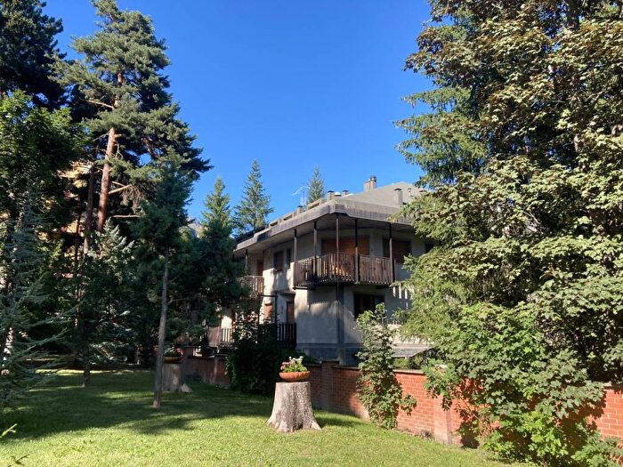 Appartamento trilocale in affitto in Via G F Medail, Centro, Bardonecchia