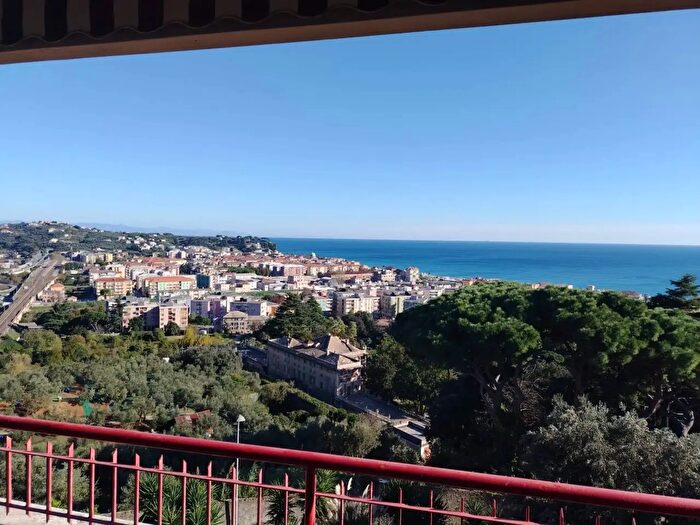 Appartamento quadrilocale in vendita in Via Collette, Albissola Marina