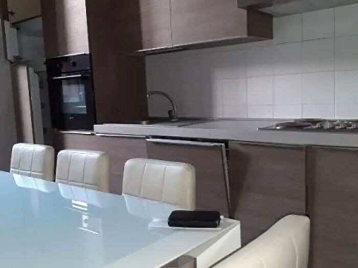 Appartamento trilocale in affitto in Milano