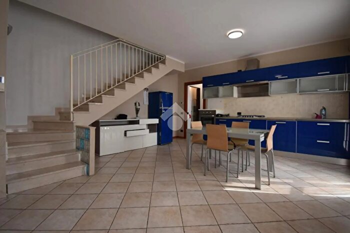 Appartamento trilocale in vendita in Via Isabella dEste, Castiglione Delle Stiviere