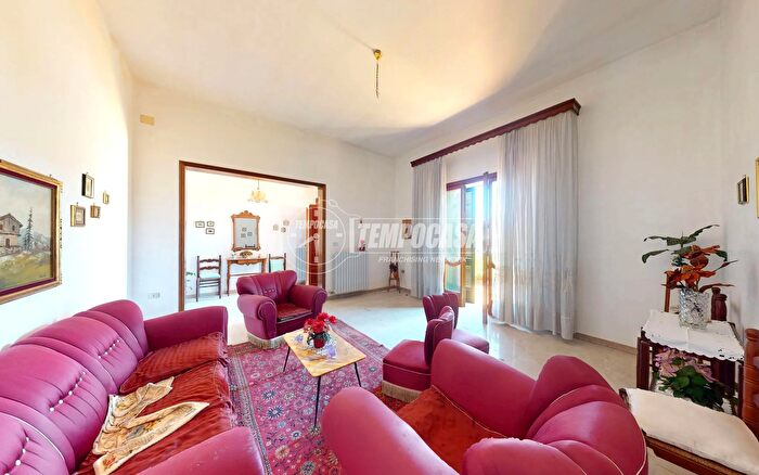 Casa quadrilocale in vendita in Via Giacomo Matteotti, Lizzanello