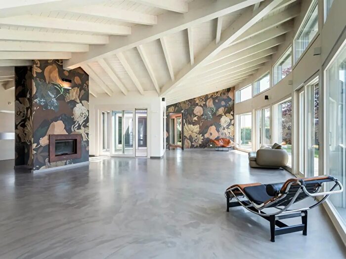 Casa con 7 locali in vendita in Via del Ginestrino, Carugate