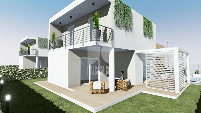 Casa quadrilocale in vendita in Via Olanda, Crotone