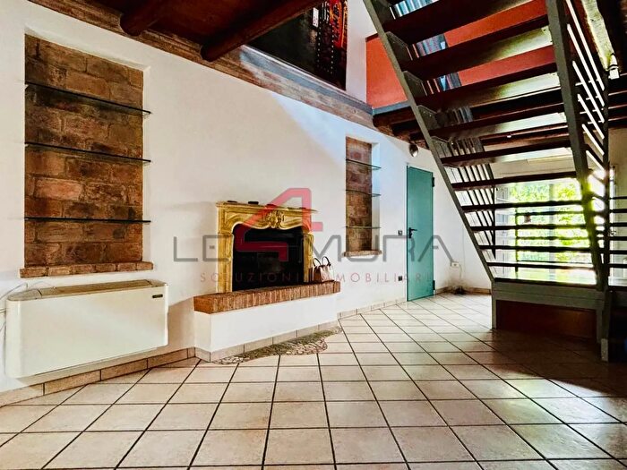 Casa con 8 locali in vendita in Nogara