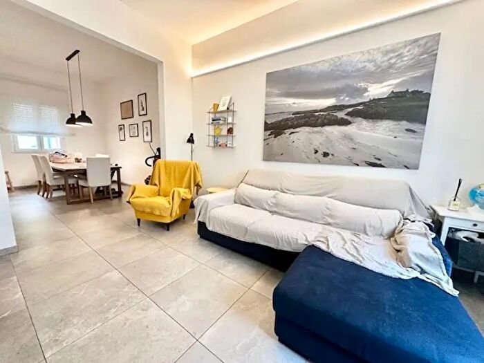 Casa con 5 locali in vendita in Viareggio