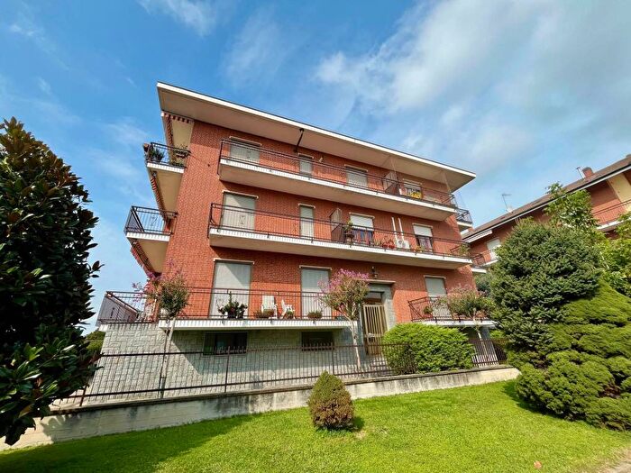 Appartamento quadrilocale in affitto in Via Superga, Centro, Carmagnola