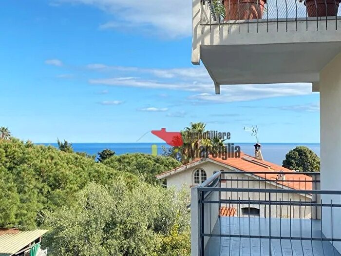 Appartamento monolocale in vendita in Strada Solaro, Sanremo