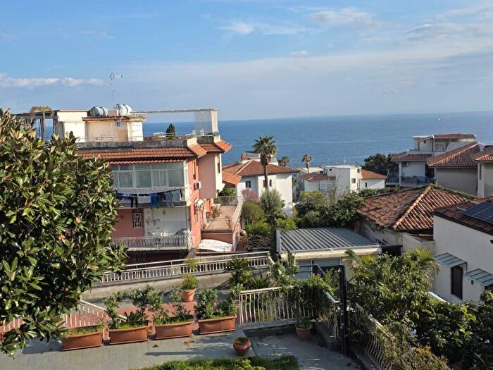 Appartamento quadrilocale in affitto in Centro, Aci Castello