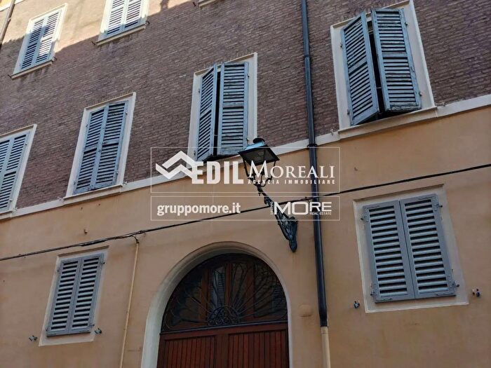 Appartamento quadrilocale in affitto in Modena