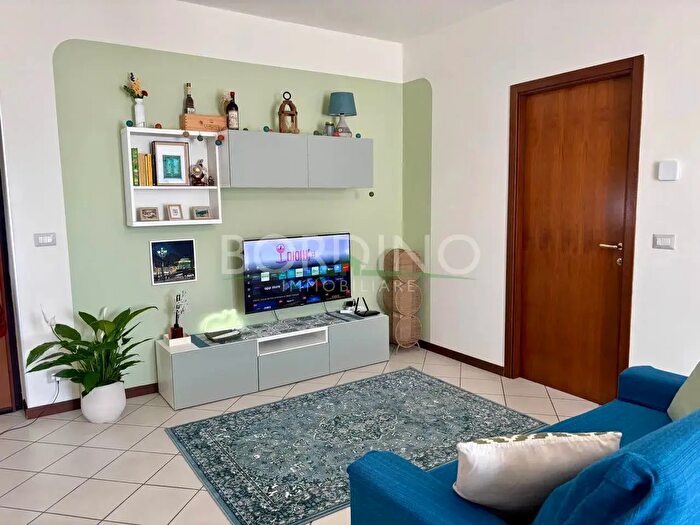 Appartamento bilocale in affitto in Via Quattro Novembre Snc, Magliano Alfieri