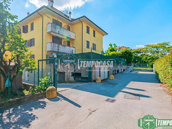 Appartamento trilocale in vendita in Via dei Livelli, Caselle Lurani