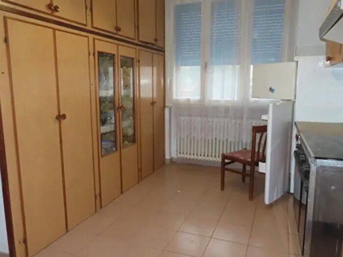 Appartamento con 6 locali in vendita in Viale Zara, Ravenna