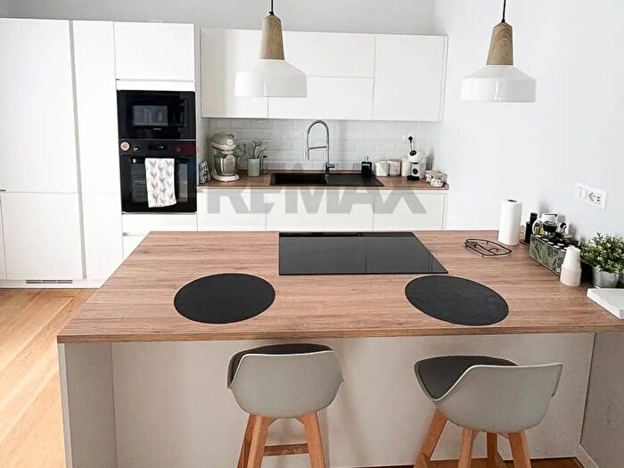 Appartamento quadrilocale in vendita in Via Gallileo Gallilei, Turate