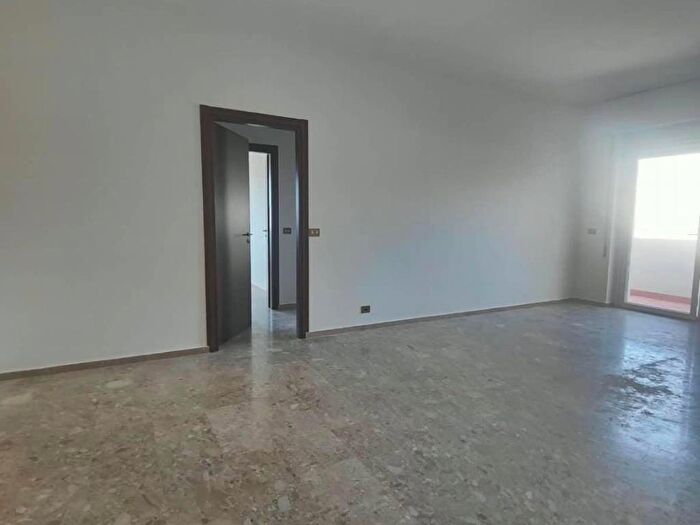 Appartamento quadrilocale in affitto in Ruga Alfio Maggiani, Marina di Carrara, Carrara