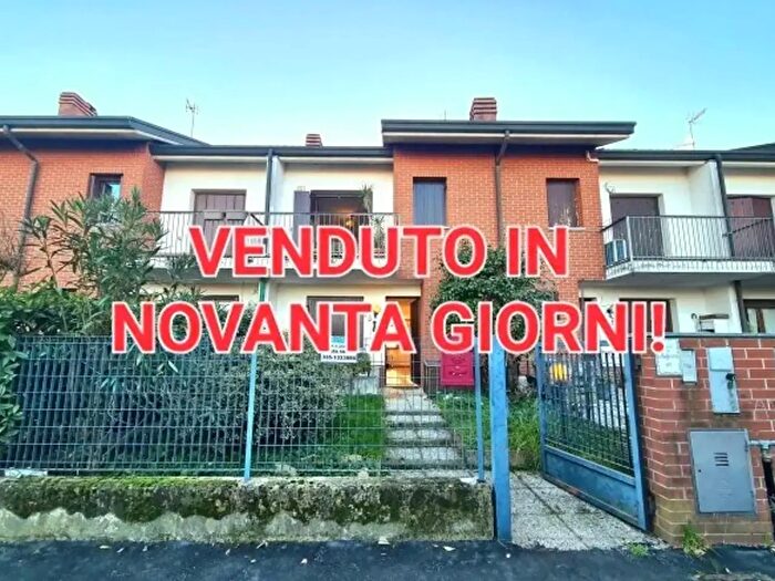 Casa quadrilocale in vendita in Via della Novella f, Nerviano