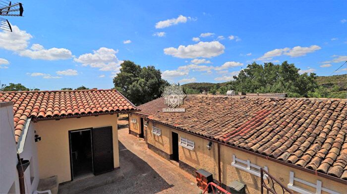Casa con 12 locali in vendita in Sp, Noto