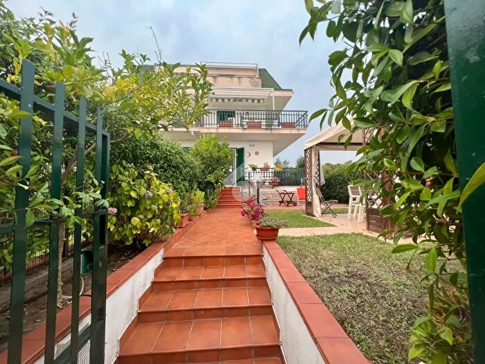 Appartamento bilocale in vendita in Via Tore, Minturno