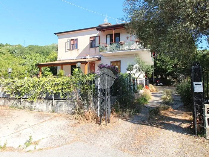 Appartamento trilocale in vendita in Contrada Cote, Agropoli