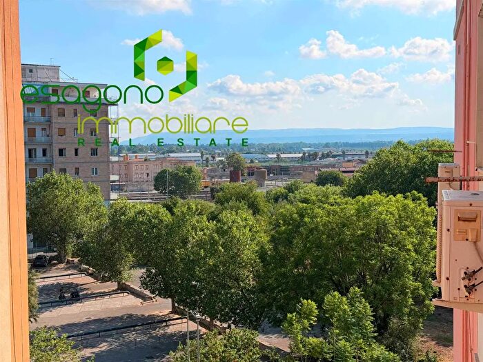 Appartamento quadrilocale in vendita in Via Simeto, Siracusa