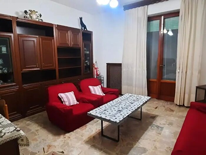 Appartamento con 7 locali in vendita in Castelfranco Di Sotto