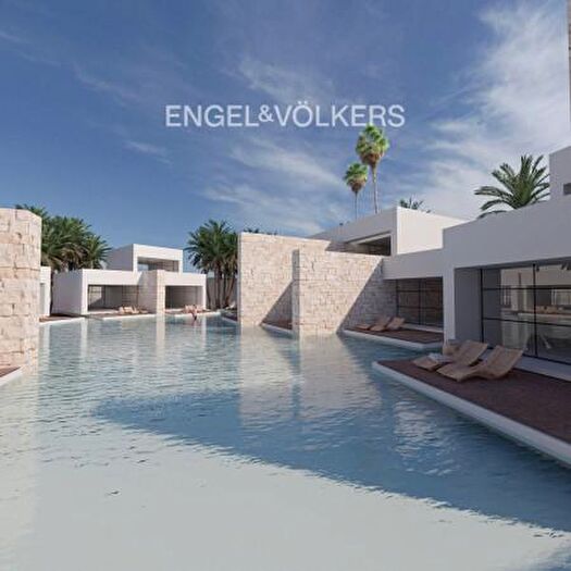 Casa con 6 locali in vendita in Via Tuglie, Alezio