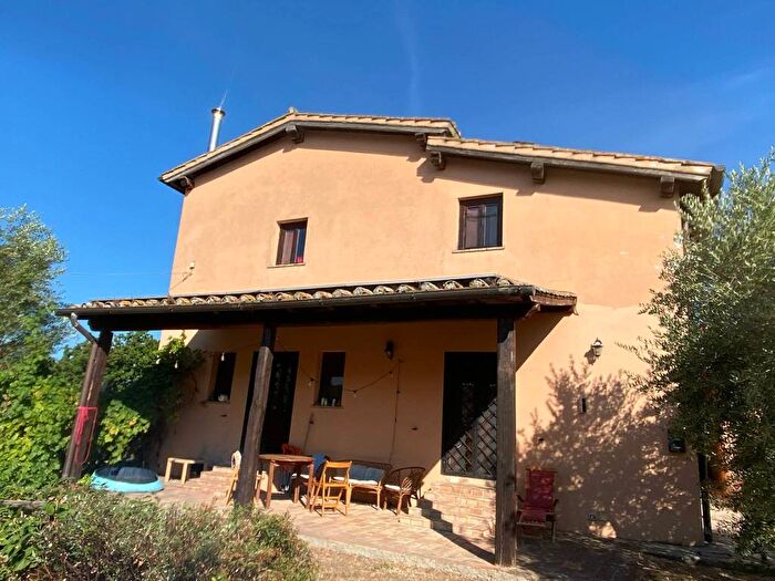 Casa con 6 locali in vendita in Strada di Sant'Eugenio, Amelia