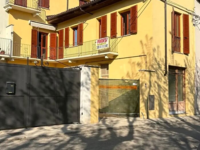 Casa con 7 locali in vendita in Baluardo Palestro aAb, San Damiano DAsti