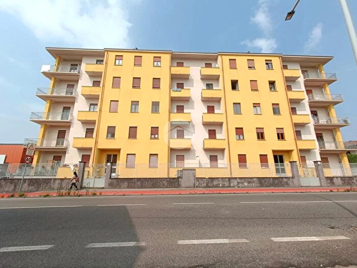 Appartamento con 5 locali in vendita in Corso Torino, Rivarolo Canavese