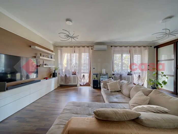 Appartamento quadrilocale in vendita in Corso Monte Cucco, Torino