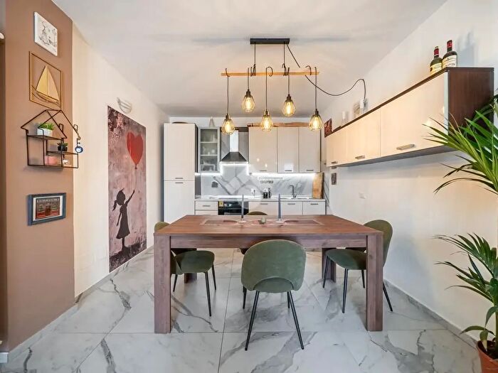 Appartamento trilocale in vendita in Via Orfanelle, Ravenna