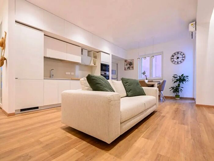 Appartamento trilocale in vendita in Via Andrea Maria Ampere, Milano