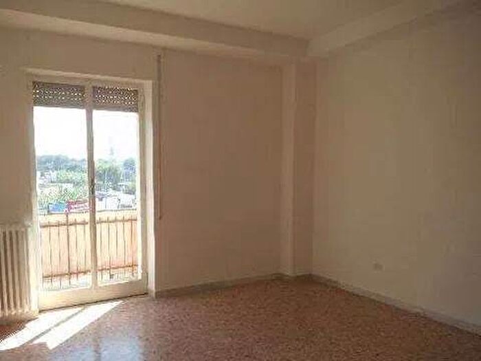 Appartamento quadrilocale in affitto in Via Porta Lecce No Number, Centro Storico, Brindisi