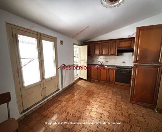 Casa con 6 locali in vendita in Piazza Umberto I, Polizzi Generosa