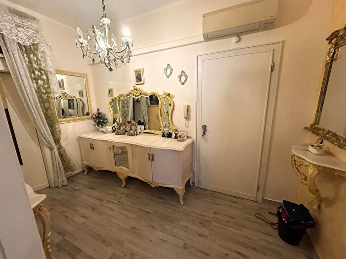 Appartamento con 5 locali in vendita in Mirandola