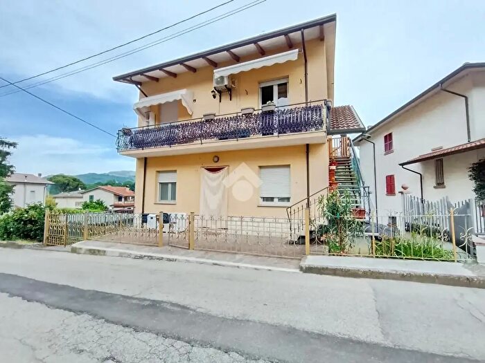 Casa trilocale in vendita in Via º Maggio, Mercato Saraceno