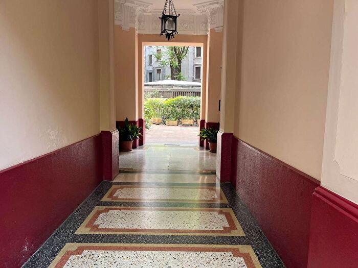 Appartamento bilocale in affitto in Via Pietro Borsieri, Isola, Milano