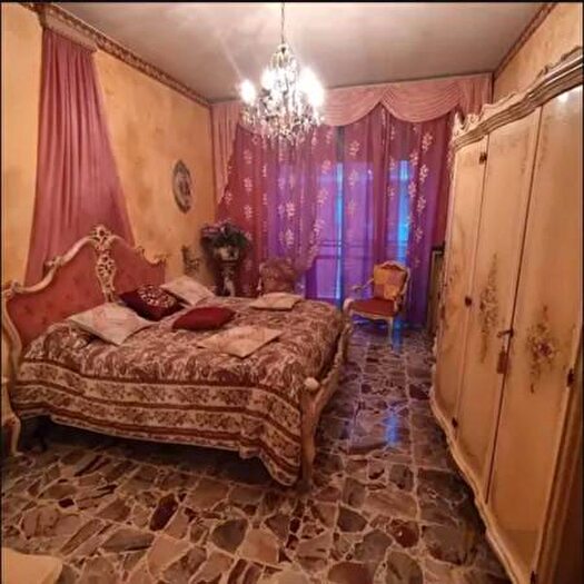 Appartamento trilocale in vendita in Via Maggio, Nichelino