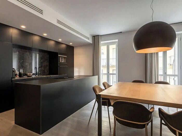 Appartamento trilocale in vendita in Via Quarenghi, Bergamo