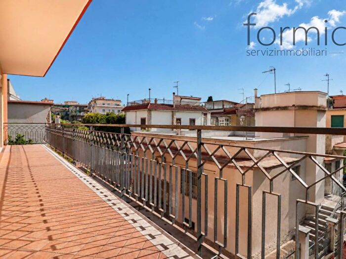 Appartamento trilocale in affitto in Via Salvatore Pagliano, Portici