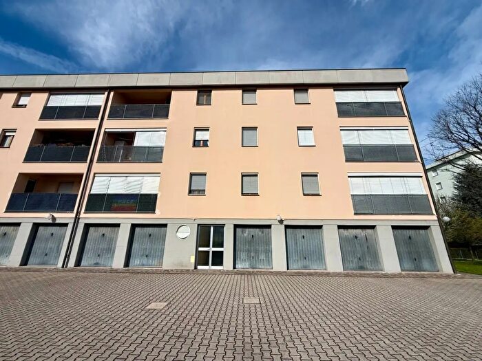 Appartamento trilocale in vendita in Via Guido Rossa, San Cesario Sul Panaro