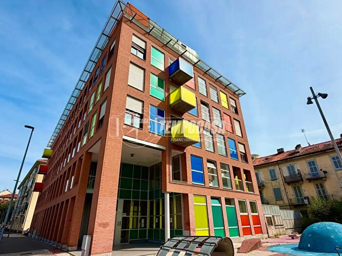 Appartamento quadrilocale in vendita in Via Giulio Bizzozero, Torino