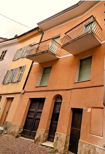 Casa con 5 locali in vendita in Via Cavour, Garessio