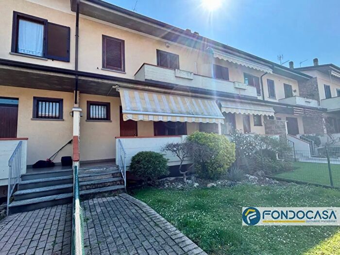 Case in Vendita e in Affitto - 3