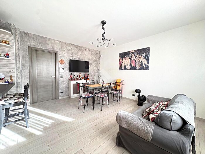 Casa quadrilocale in vendita in Via Don Lorenzo Bellino, Carignano