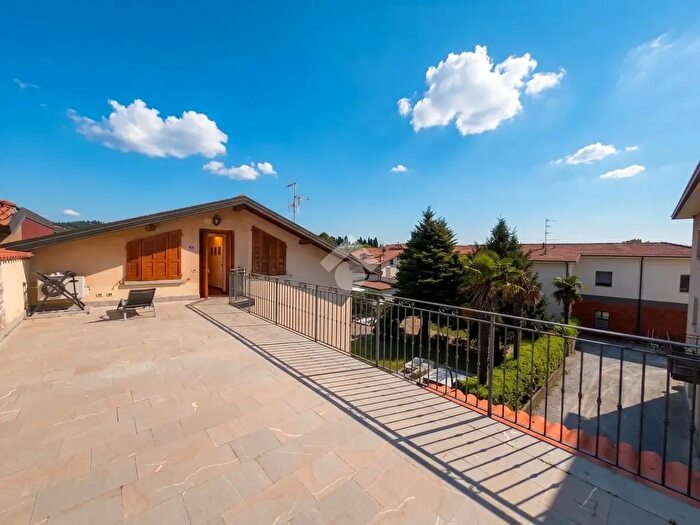 Appartamento quadrilocale in vendita in Via Cesare Battisti, Paladina
