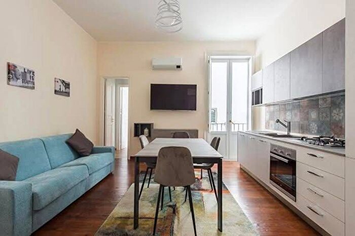 Appartamento trilocale in affitto in Via Saverio Cavallari, Politeama Ruggiero Settimo, Palermo