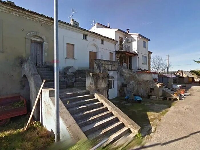 Casa quadrilocale in vendita in Contrada Viano, Filetto