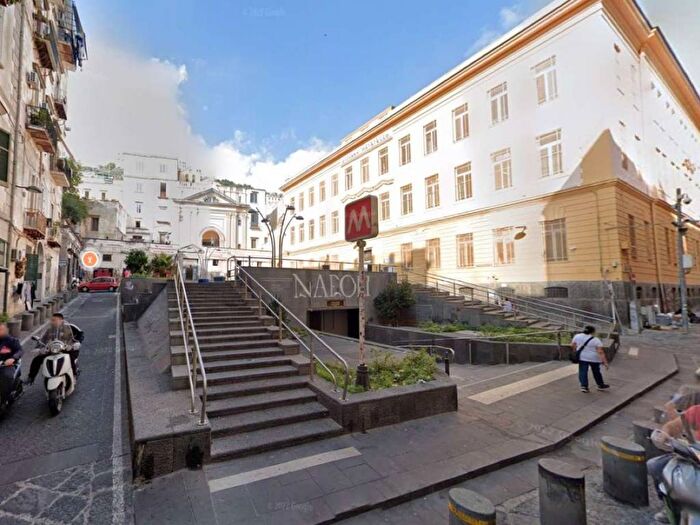 Appartamento monolocale in affitto in piazza MONTECALVARIO, Quartieri Spagnoli, Napoli