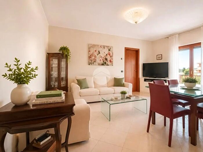 Appartamento trilocale in vendita in Via Cagliari, Montalto Uffugo