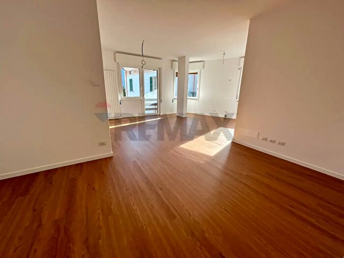 Appartamento trilocale in affitto in Lovere